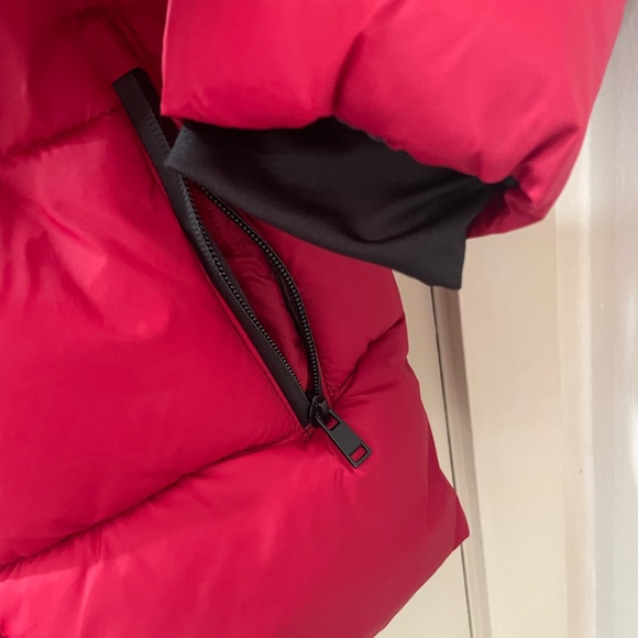 Zara kids red puffer jacket size 9 - Picture 6 of 8